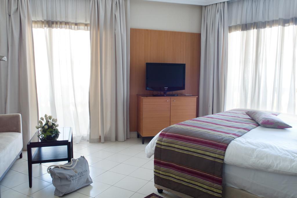 莫纳斯提尔塔拉萨皇家酒店 外观 照片 A room at the hotel